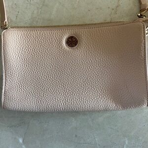 Tory Burch Pebbled Leather Wristlet - Light Pink